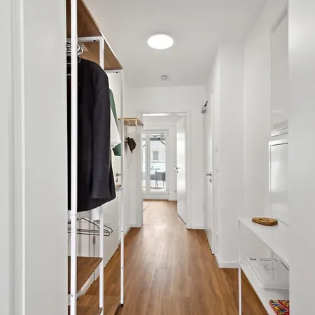 Apartment Harmonie Homes - Für Alle Gäste, Gruppen Und Familien Bis Zu 8 Gäste - Neubau 2025 - Premium Betten - 2 Balkone - Smart Tv - Gratis Privatparkplatz - Voll Ausgestattete Küche - 20 Min Nach München West - Zentral Gelegen