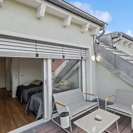 Tranquil - Built In 2025 - Hotel-quality Beds & Linen - Full Kitchen - Fiber Wifi - 4k Smart Tv - 2 Balconies - Elevator - Free Private Parking - Near Augsburg - 20 Min Via Autobahn To Munich-west Apartment
