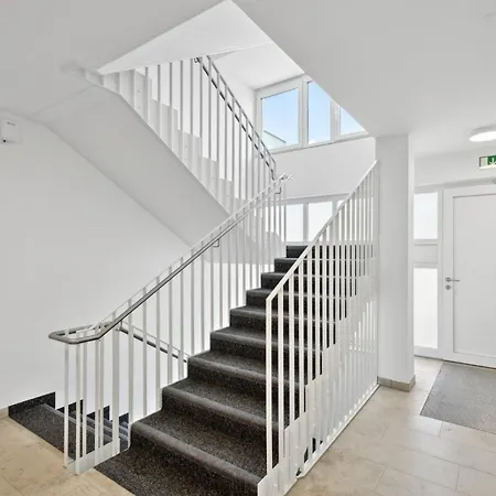 Apartment Harmonie Homes - Für Alle Gäste, Gruppen Und Familien Bis Zu 8 Gäste - Neubau 2025 - Premium Betten - 2 Balkone - Smart Tv - Gratis Privatparkplatz - Voll Ausgestattete Küche - 20 Min Nach München West - Zentral Gelegen