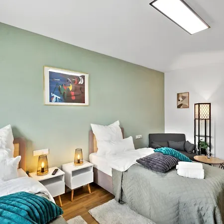 Tranquil - Built In 2025 - Hotel-quality Beds & Linen - Full Kitchen - Fiber Wifi - 4k Smart Tv - 2 Balconies - Elevator - Free Private Parking - Near Augsburg - 20 Min Via Autobahn To Munich-west Dasing