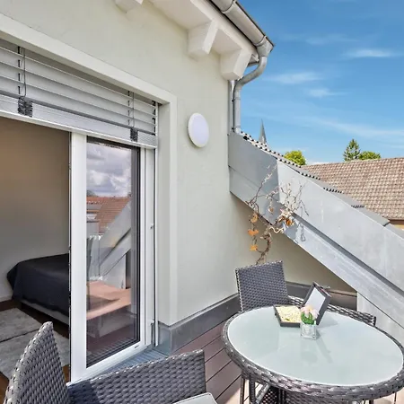 Tranquil - Built In 2025 - Hotel-quality Beds & Linen - Full Kitchen - Fiber Wifi - 4k Smart Tv - 2 Balconies - Elevator - Free Private Parking - Near Augsburg - 20 Min Via Autobahn To Munich-west * Dasing