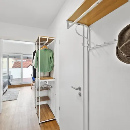 Tranquil - Built In 2025 - Hotel-quality Beds & Linen - Full Kitchen - Fiber Wifi - 4k Smart Tv - 2 Balconies - Elevator - Free Private Parking - Near Augsburg - 20 Min Via Autobahn To Munich-west