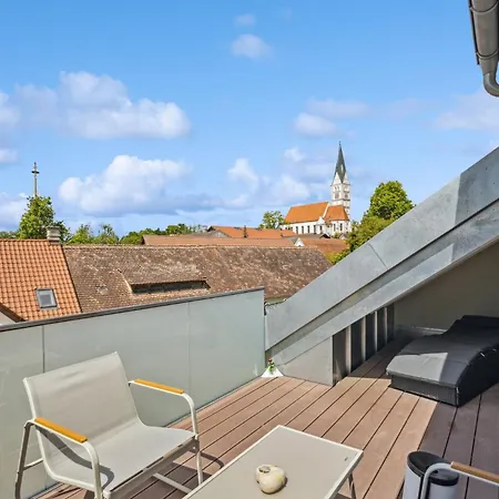 Apartment Tranquil - Built In 2025 - Hotel-quality Beds & Linen - Full Kitchen - Fiber Wifi - 4k Smart Tv - 2 Balconies - Elevator - Free Private Parking - Near Augsburg - 20 Min Via Autobahn To Munich-west *