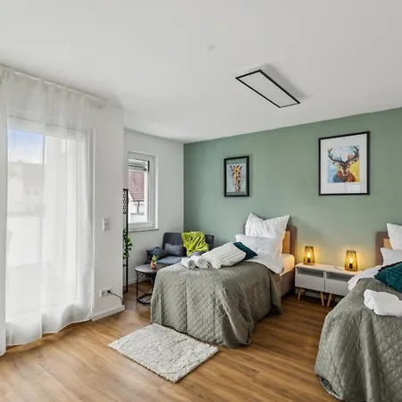 Tranquil - Built In 2025 - Hotel-quality Beds & Linen - Full Kitchen - Fiber Wifi - 4k Smart Tv - 2 Balconies - Elevator - Free Private Parking - Near Augsburg - 20 Min Via Autobahn To Munich-west *