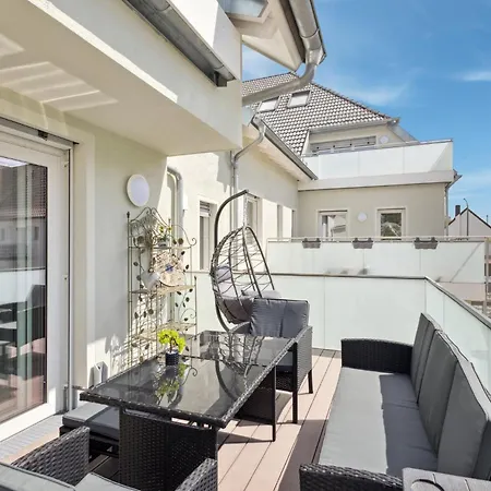 Harmonie Homes - Für Alle Gäste, Gruppen Und Familien Bis Zu 8 Gäste - Neubau 2025 - Premium Betten - 2 Balkone - Smart Tv - Gratis Privatparkplatz - Voll Ausgestattete Küche - 20 Min Nach München West - Zentral Gelegen Apartment Dasing