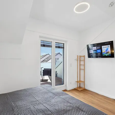 Harmonie Homes - Für Alle Gäste, Gruppen Und Familien Bis Zu 8 Gäste - Neubau 2025 - Premium Betten - 2 Balkone - Smart Tv - Gratis Privatparkplatz - Voll Ausgestattete Küche - 20 Min Nach München West - Zentral Gelegen * Dasing