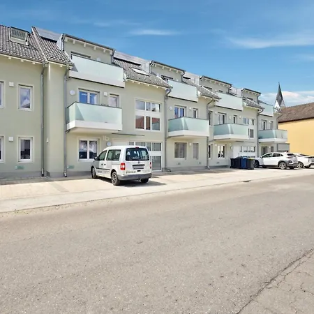 Tranquil - Built In 2025 - Hotel-quality Beds & Linen - Full Kitchen - Fiber Wifi - 4k Smart Tv - 2 Balconies - Elevator - Free Private Parking - Near Augsburg - 20 Min Via Autobahn To Munich-west Apartment *