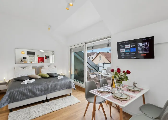 Harmonie Homes - Built In 2025 - High-quality Beds & Linen - Full Kitchen - Fiber Wifi - 4k Smart Tv - 2 Balconies - Elevator - Free Private Parking - Near Augsburg - 20 Min Via Autobahn To Munich-west Dasing