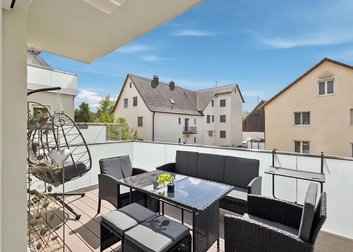 Harmonie Homes - Built In 2025 - High-quality Beds & Linen - Full Kitchen - Fiber Wifi - 4k Smart Tv - 2 Balconies - Elevator - Free Private Parking - Near Augsburg - 20 Min Via Autobahn To Munich-west Apartament Dasing