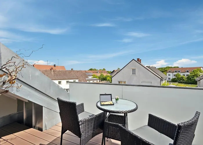 Harmonie Homes - Built In 2025 - High-quality Beds & Linen - Full Kitchen - Fiber Wifi - 4k Smart Tv - 2 Balconies - Elevator - Free Private Parking - Near Augsburg - 20 Min Via Autobahn To Munich-west * Dasing