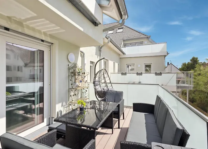 Harmonie Homes - Built In 2025 - High-quality Beds & Linen - Full Kitchen - Fiber Wifi - 4k Smart Tv - 2 Balconies - Elevator - Free Private Parking - Near Augsburg - 20 Min Via Autobahn To Munich-west Apartament Dasing