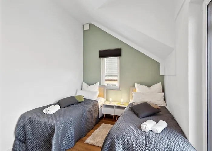 Harmonie Homes - Built In 2025 - High-quality Beds & Linen - Full Kitchen - Fiber Wifi - 4k Smart Tv - 2 Balconies - Elevator - Free Private Parking - Near Augsburg - 20 Min Via Autobahn To Munich-west Dasing